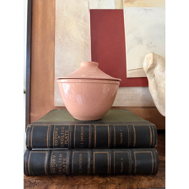 Blush 1950s Blush Speckled Mid Century Covered Casserole Dish Usa Stoneware For Sale - Image 8 of 11