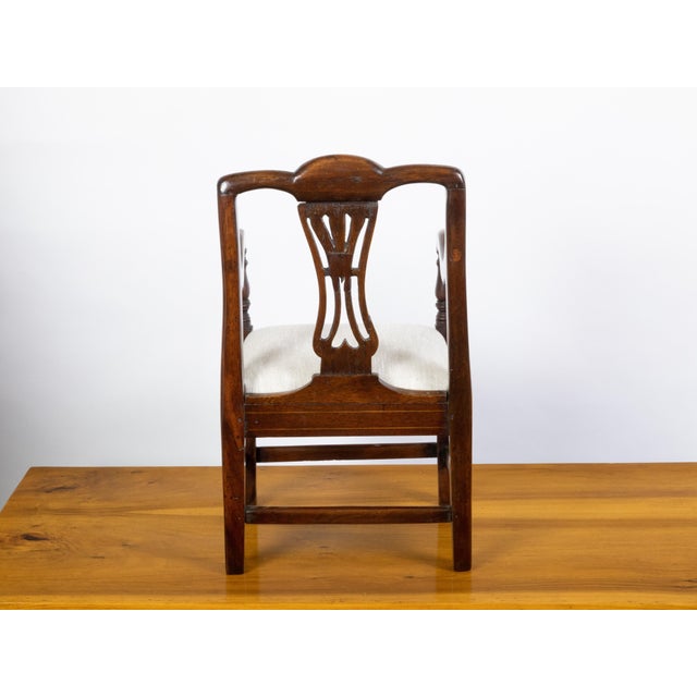 19th Century English 19th Century Mahogany Child's Chair with Feather Motifs and Marquetry For Sale - Image 5 of 10