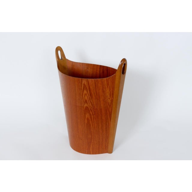 Mid 20th Century Einar Barnes for P. S. Heggen Handled Teak Waste Paper Basket For Sale - Image 6 of 12