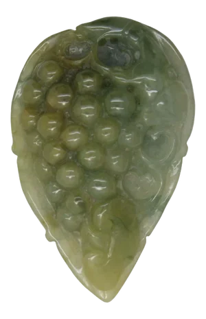 Hand Carved Detail Green Color Natural Jade Grape Fruit on Leaf Pendant