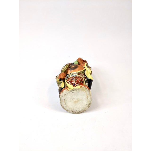 Mid 20th Century Japanese Kutani Ware Happy Buddha Holding Baby For Sale - Image 5 of 6