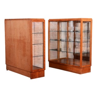 Art Deco Display Cabinets in Maple, Glass, and Mirror, Czech, 1930s, Set of 2 For Sale