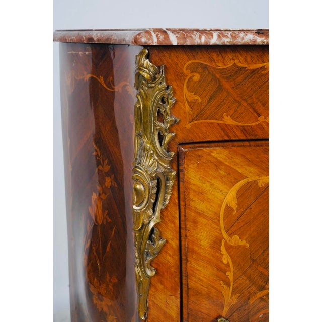 19th-Century French Floral Marquetry Cabinet With Rouge Marble and Bronze Mounts For Sale In Los Angeles - Image 6 of 9