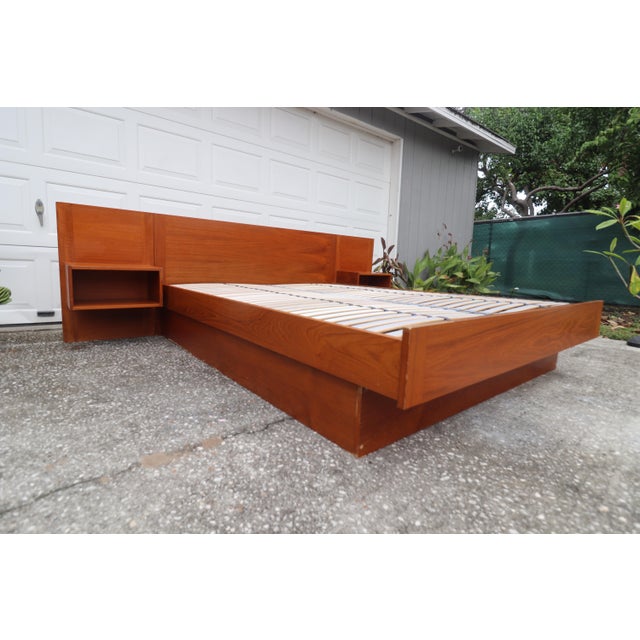 1980s Mid Century Bed Frame | Chairish