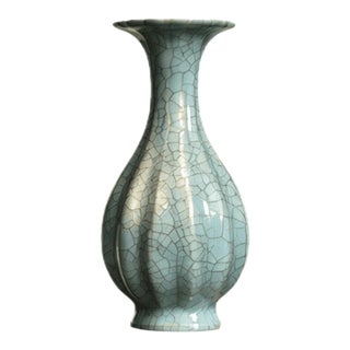 Chinese Ceramic Vase,Guan Ware Crackle Glaze Celadon Porcelain Yuhuchun Vase For Sale