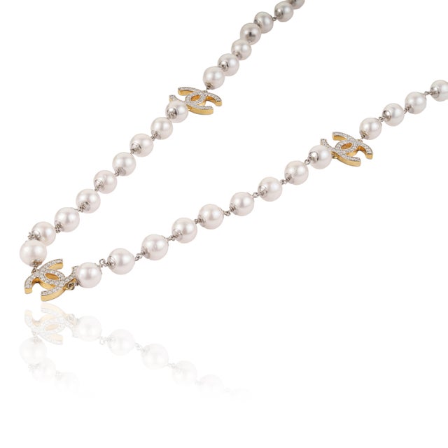 Not Yet Made - Made To Order Late 20th Century Style 222.67 Ct Pearl Station Necklace With Pavé Set Interlocking CC Accents For Sale - Image 5 of 12