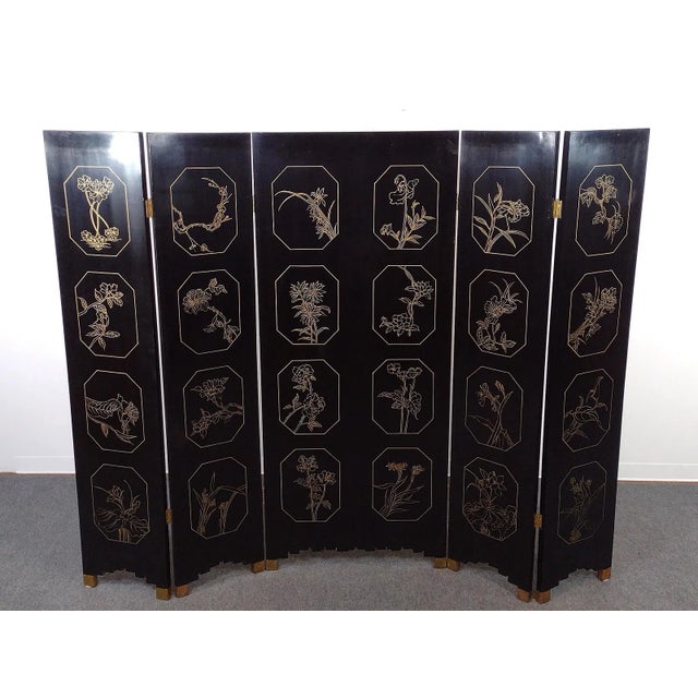Chinese Vintage Chinese Five-Panel Black Lacquer Hardstone Inlaid Crane Room Divider Screen For Sale - Image 3 of 8