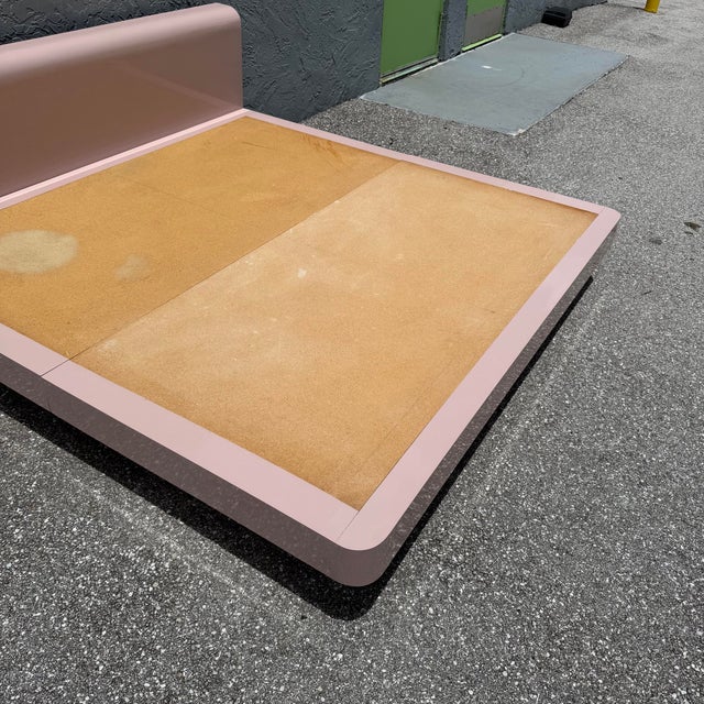 Postmodern Pink Gloss Laminate King Size Waterfall Platform Bed For Sale - Image 10 of 12