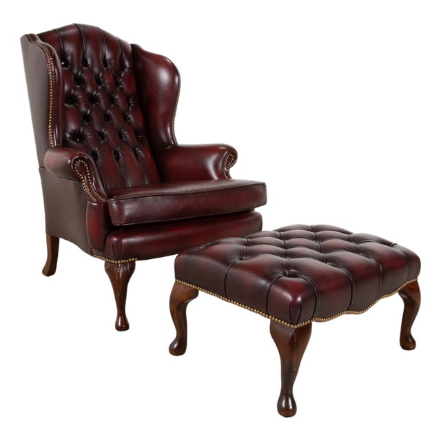 Set of Chesterfield Armchair and Ottoman in Leather and Wood For Sale