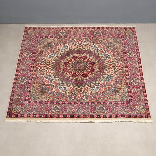 Middle Eastern Kerman Rug in Wool For Sale - Image 3 of 8