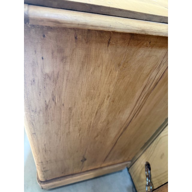Antique Pine Two Over Two Drawers - Chest of Drawers With Glass Knobs From England For Sale - Image 15 of 18