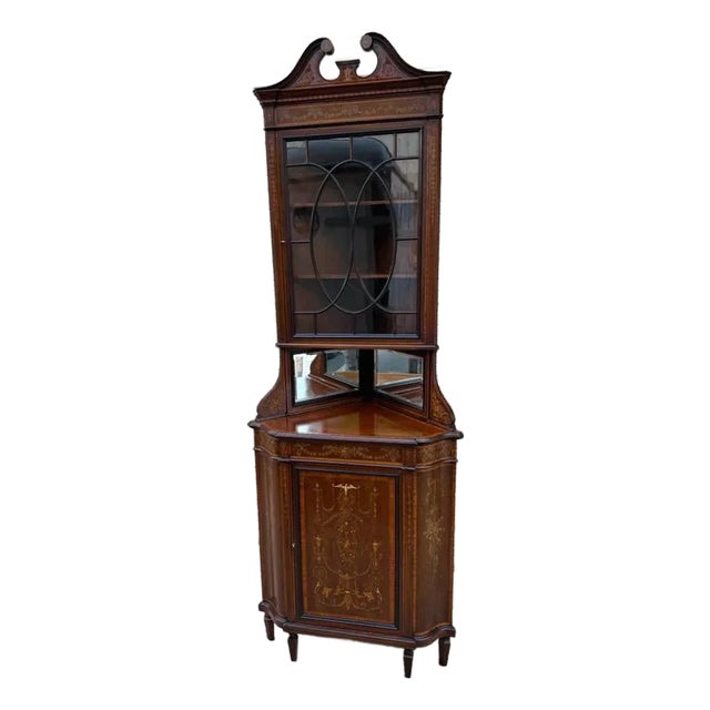 Antique English Edwardian Style Maquestry Inlaid Corner Display Cabinet of Serpentine Form. Circa Early 20th Century For Sale