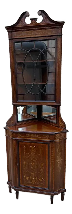 Antique English Edwardian Style Maquestry Inlaid Corner Display Cabinet of Serpentine Form. Circa Early 20th Century