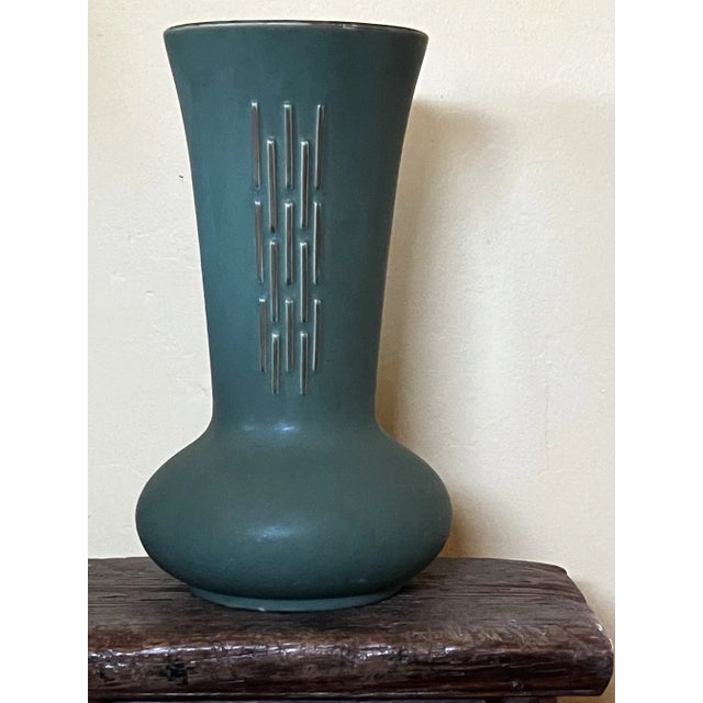 1920s Set of Two 1920s Brush McCoy Art Pottery Pieces Large Vase and Flower Dish For Sale - Image 5 of 11