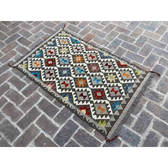 Boho Chic Kilim Hand-Woven Wool Rug 3.1' X 5' For Sale - Image 4 of 7