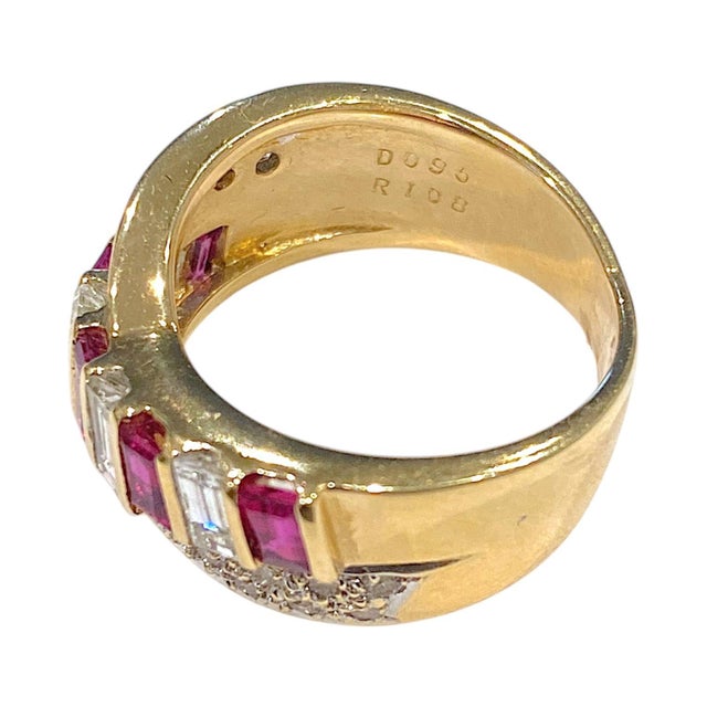Metal 18k Gold Ruby and Diamond Crossover Ring, Size 6.5 For Sale - Image 7 of 8