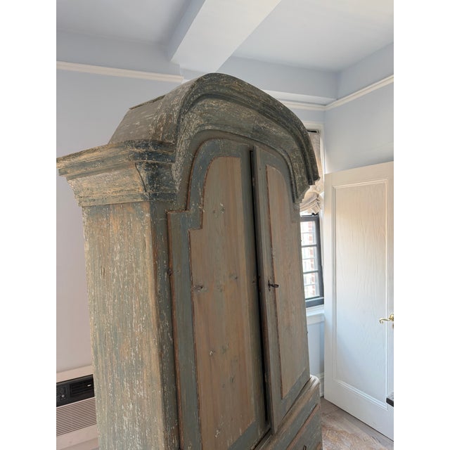 Rococo 18th Century Swedish Jämtland Rococo Painted Pine Two-Part Cabinet For Sale - Image 3 of 10