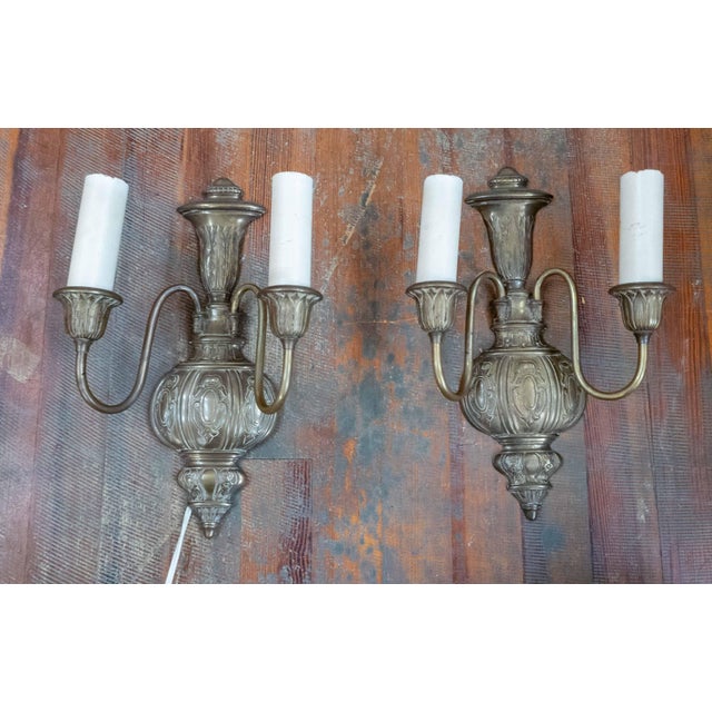 20th Century American Pair of Brass Wall Sconces in Georgian Adams Revival Style For Sale - Image 4 of 17