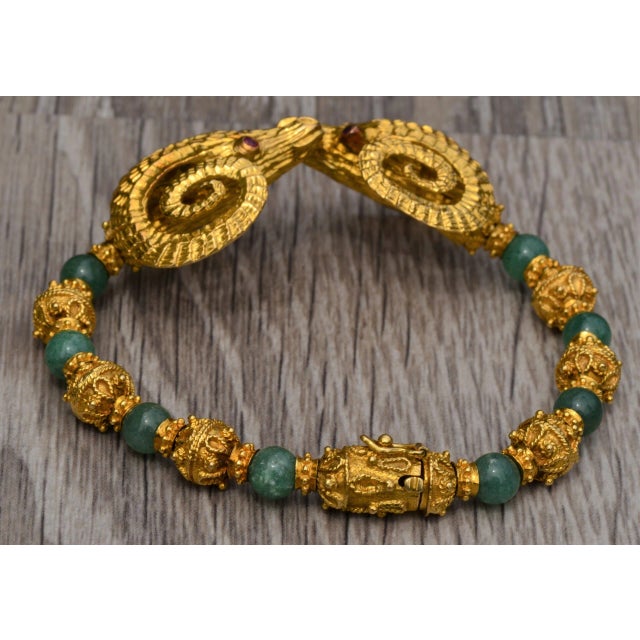 1950s 1950s The Angelica: Zolotas Signed Bracelet Features Two Kissing Ram Heads For Sale - Image 5 of 11