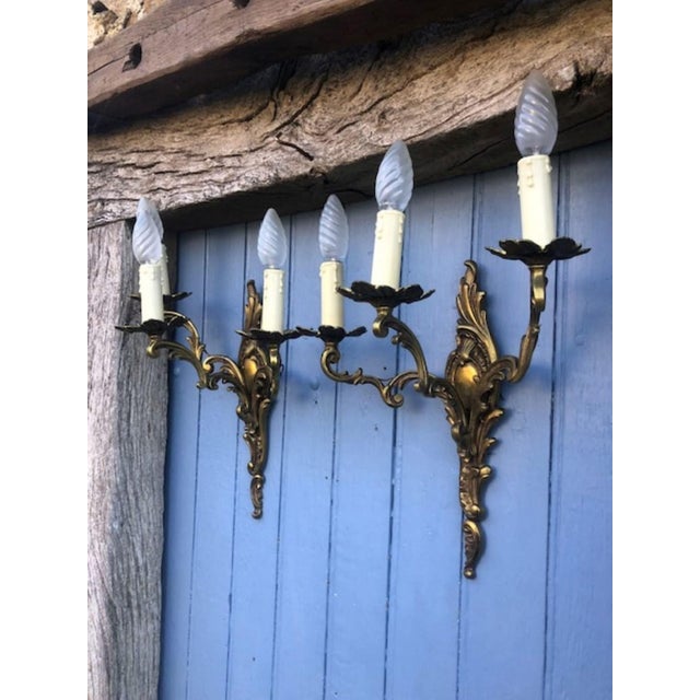 1950s Vintage Rococo French Gilt Bronze Wall Sconces, 1950s, Set of 2 For Sale - Image 5 of 11