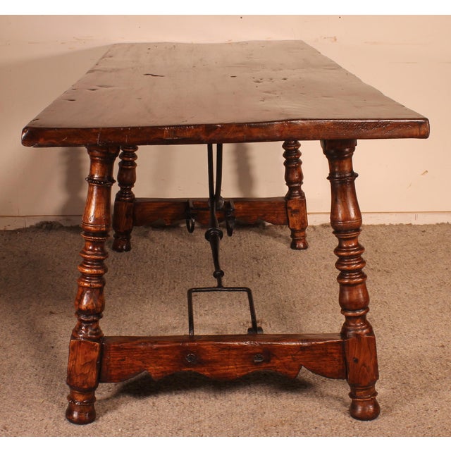 17th Century Spanish Dining Table in Oak and Chestnut For Sale - Image 12 of 16