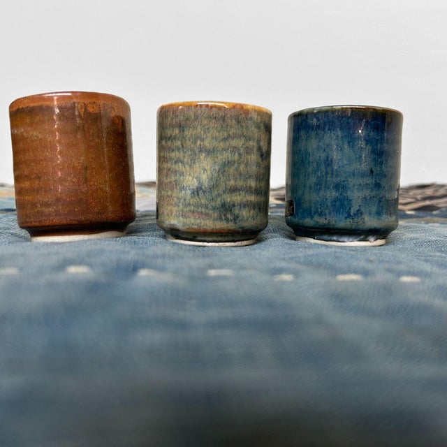Blue Vintage Japanese Yunomi Tea Cups, Aizu Ryōryō-Yaki, 1970s, Set of 3 For Sale - Image 8 of 15