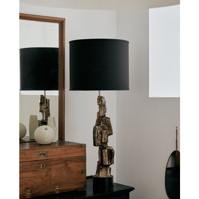 Tall bronze brutalist vintage table lamp by Maurizio Tempestini for Laurel. This sculptural table lamp is made of a dark...