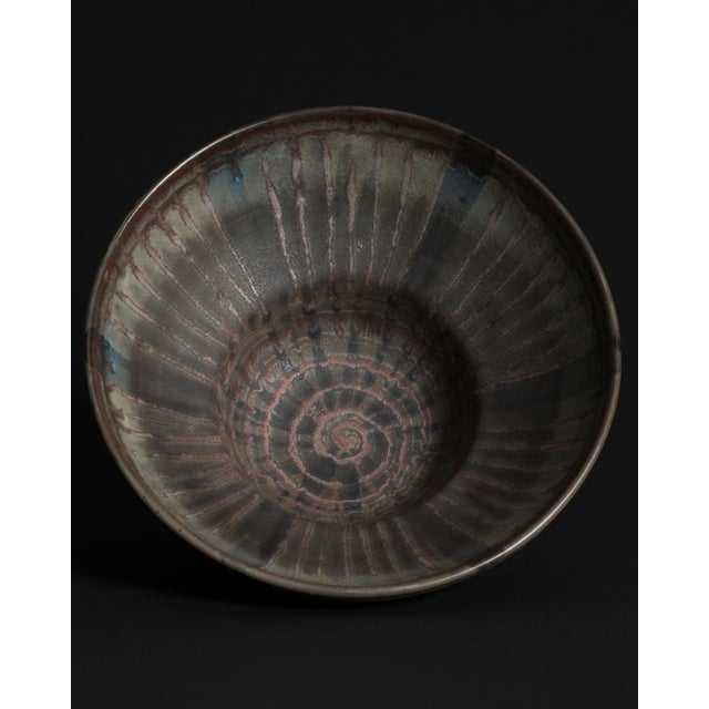 Modern Ceramic Footed Fruit Bowl by Fridegart Glatzle for Karlsruher Majolika, 1970s For Sale - Image 3 of 10