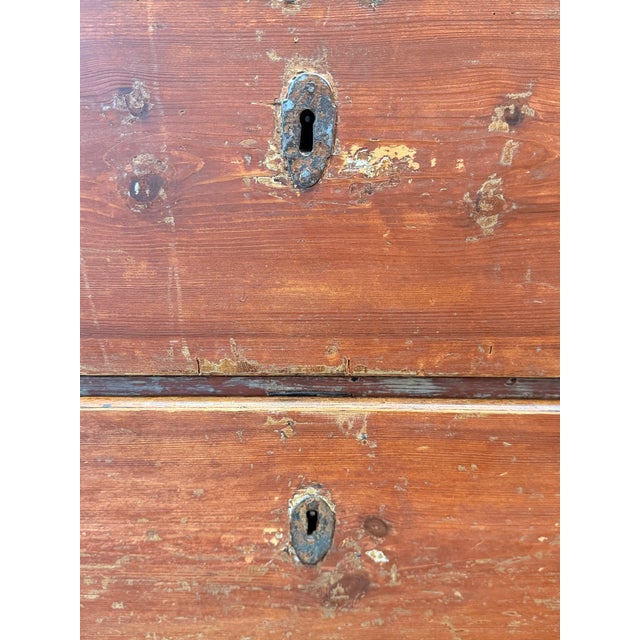 Shabby Chic Late 19th Century Large Pine Chest of Drawers With Orignal Paint For Sale - Image 3 of 10
