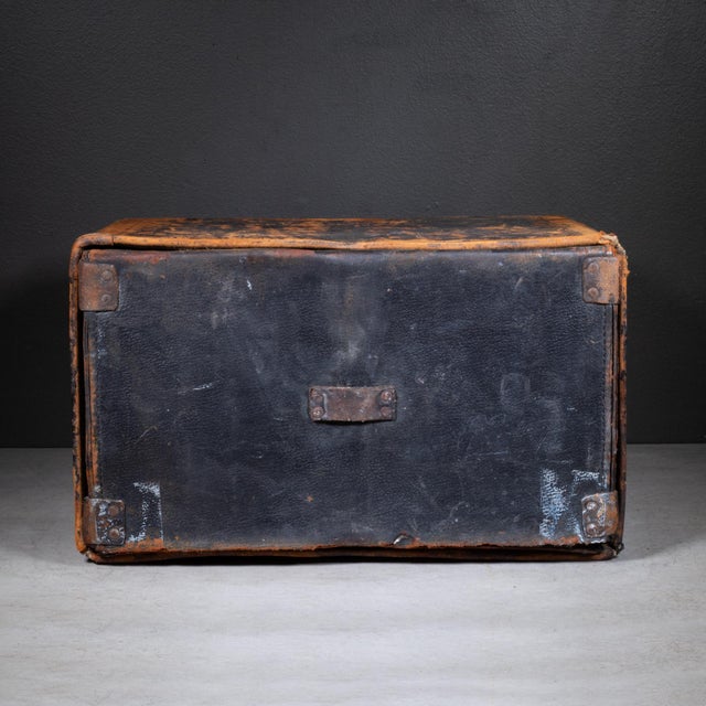 Antique Distressed Leather Camera Case c.1900-1930 For Sale - Image 10 of 10