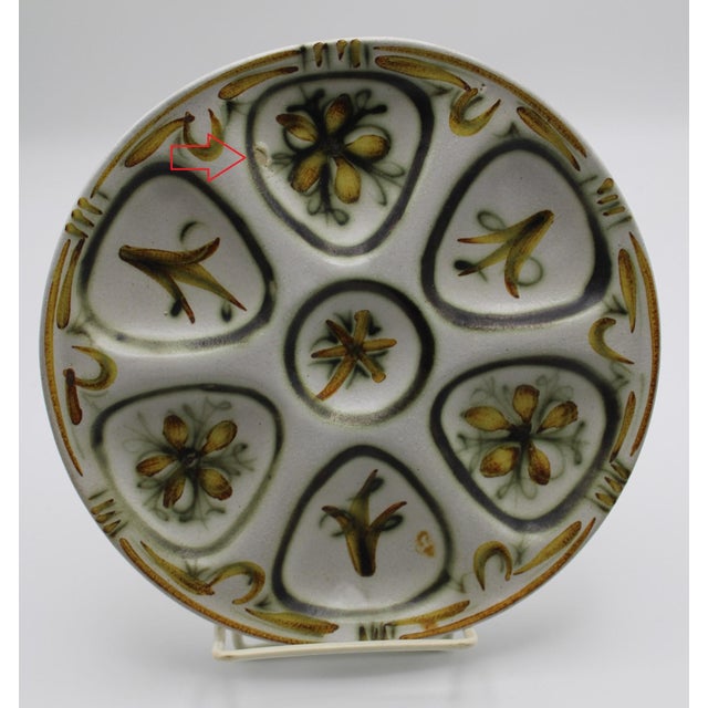 Antique White Mid 20th Century Quimper Keralac G6 Oyster Plate For Sale - Image 8 of 8