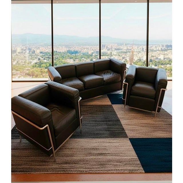 2010s Authentic Cassina Lc2 Three-Piece Seating Group by Le Corbusier, Pierre Jeanneret & Charlotte Perriand. For Sale - Image 5 of 5