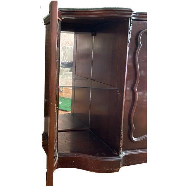 Vintage French Provincial Cherry Wood Credenza Dry Bar | Louis XV Style Buffet Server With Mirrored Display Cabinets For Sale - Image 4 of 7