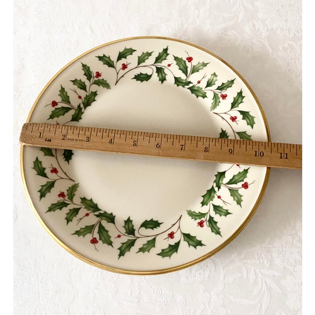 Lenox Vintage Lenox Holiday Holly & Berries Plate Excellent Condition For Sale - Image 4 of 10