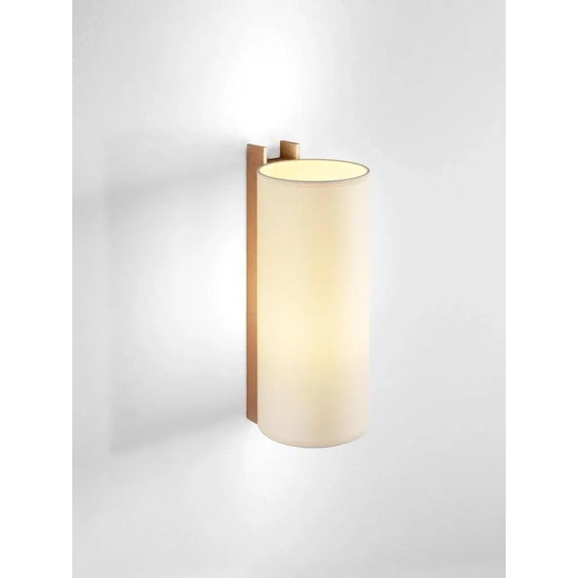 Contemporary Beige and Beech TMM Largo Wall Lamp by Miguel Milá For Sale - Image 3 of 10