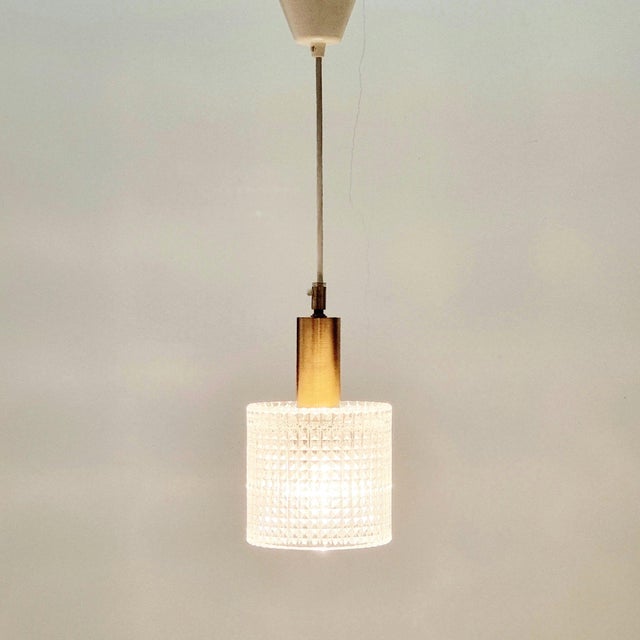 1960s Mid-Century Scandinavian Crystal Glass and Brass Pendant Light by Carl Fagerlund for Orrefors, Sweden, 1960s For Sale - Image 5 of 9