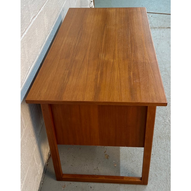 Wood Mid-Century Modern Danish Extending Drop-Leaf Teak Desk For Sale - Image 7 of 17