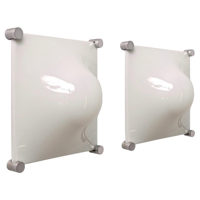 Bolla Lamps in White Acrylic Glass by Elio Martinelli for Martinelli Luce, Italy, 1960s, Set of 2 For Sale