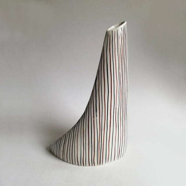 White Italian Ceramic Vase by Giulio Guerrieri, 1952 For Sale - Image 8 of 8