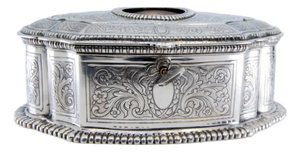 Silver Jewelry Box with Friezes and Engraved Plant Motifs Surrounding an Ancient Lady
