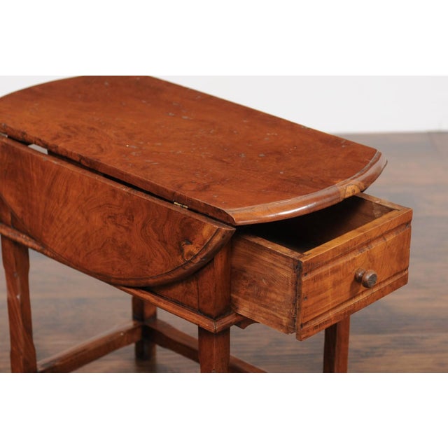 Late 19th Century English Drop-Leaf Yew Wood Side Table with Single Drawer and Side Stretcher For Sale In Atlanta - Image 6 of 11