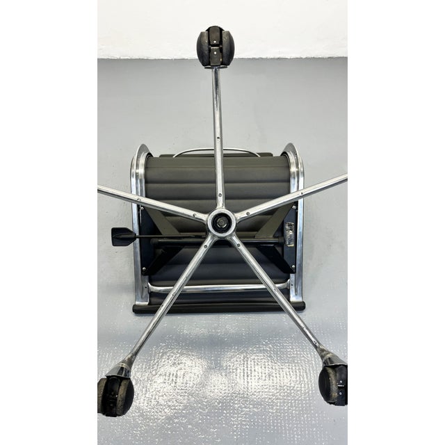 EA117 Office Chair by Charles & Ray Eames for Herman Miller, 1980s For Sale - Image 15 of 16