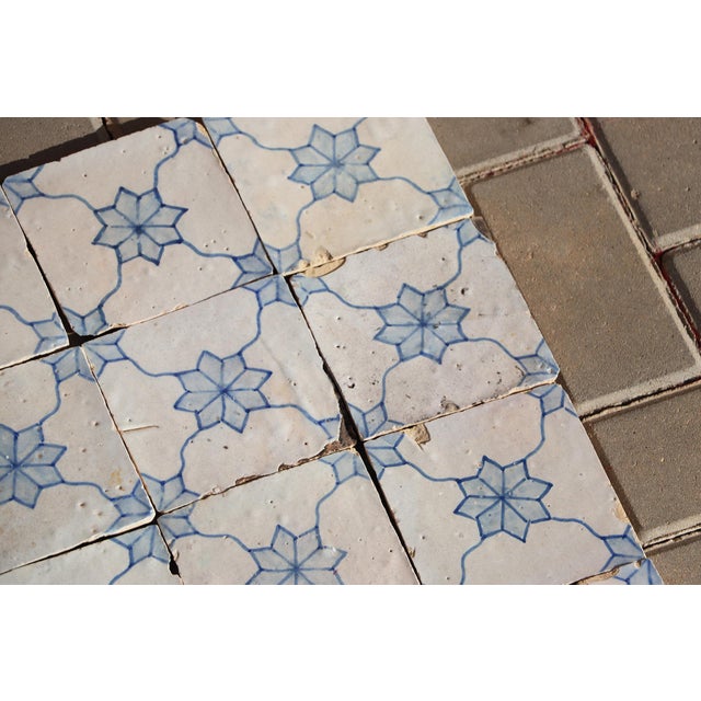 Antique 18th Century Set of 46 Portuguese Tiles Rare Floral Baroque Pattern For Sale - Image 14 of 18