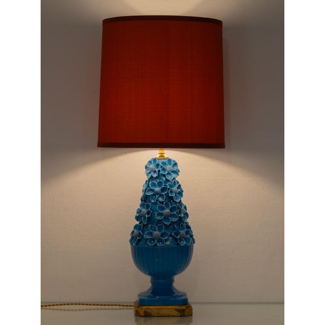 Hand-Carved Turquoise Floral Ceramic Table Lamp with Silk Lampshade from Manises, Spain, 1960s For Sale - Image 4 of 16