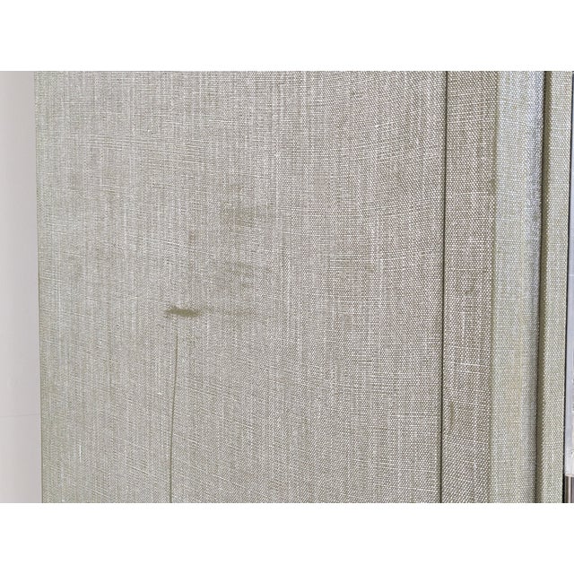 Vintage Silver Textured Wardrobe, in Good conditions. Designed from 2000