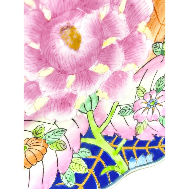 Mid 20th Century Vintage Chinese Tobacco Leaf Porcelain Plate Chinoiserie Decorative Plate For Sale - Image 5 of 11