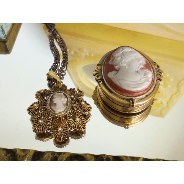 Pink Vintage 1980s Victorian Revival Estée Lauder Cameo Solid Perfume Compact For Sale - Image 8 of 14