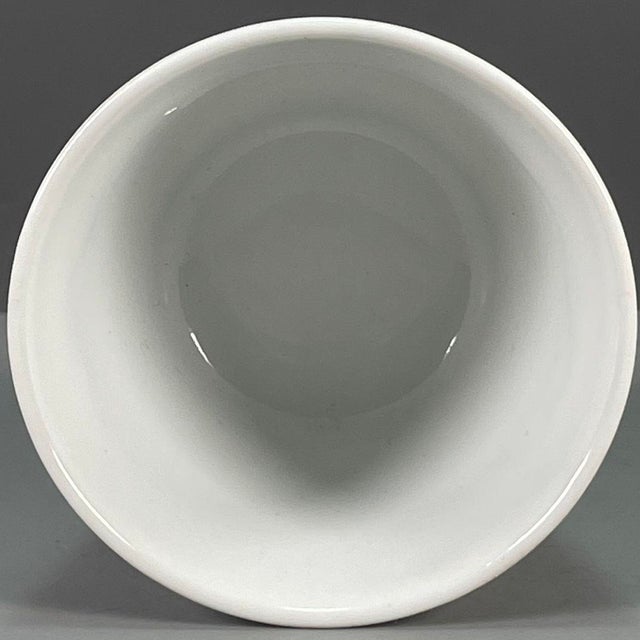 Late 20th Century Chinese Famille Rose Porcelain Tea Cup With Bird & Floral Motif For Sale - Image 9 of 9