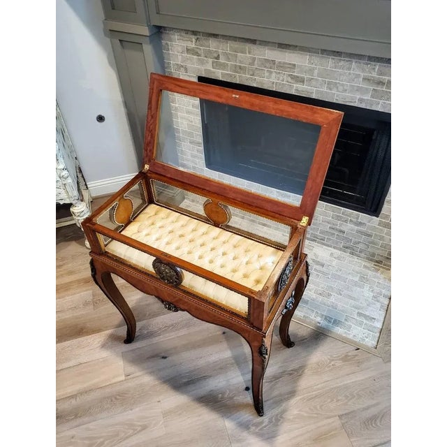 French Antique French Louis XV Bijouterie in the Manner of François Linke For Sale - Image 3 of 11