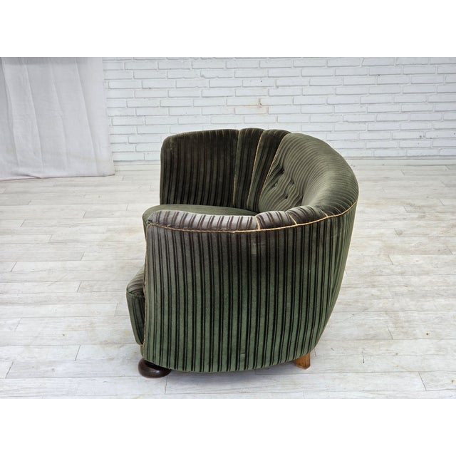 Green Danish 2-Seater Curved Sofa in Furniture Velour and Oak Wood, 1960s For Sale - Image 8 of 18